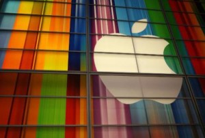 The Apple logo is seen in this September 2012 file photo at the Yerba Buena Center for Arts in San Francisco  Read more at: http://phys.org/news/2015-02-tesla-google-apple-silicon-valley.html#jCp