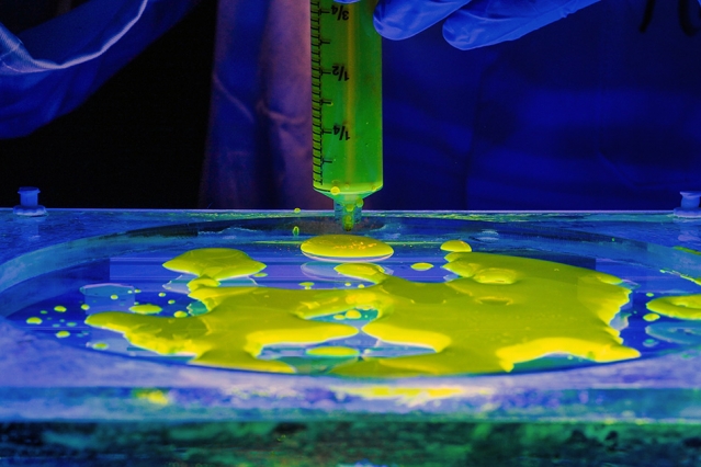 Why do puddles stop spreading? 2 MIT-Puddles-1