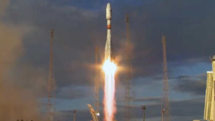 Sentinel-1B launched to complete radar pair 2 Sentinel-1B lifts off