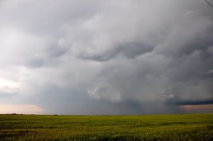 The UW–Madison AERI project could help NWS issue better forecasts about quantity and location of precipitation—information that could have a huge impact for aviation, agriculture, flooding, or anyone who relies on or needs water information. NOAA, NATIONAL SEVERE STORMS LABORATORY 