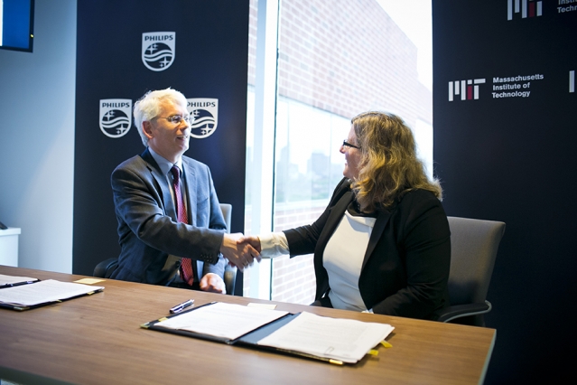 Philips establishes alliance with MIT