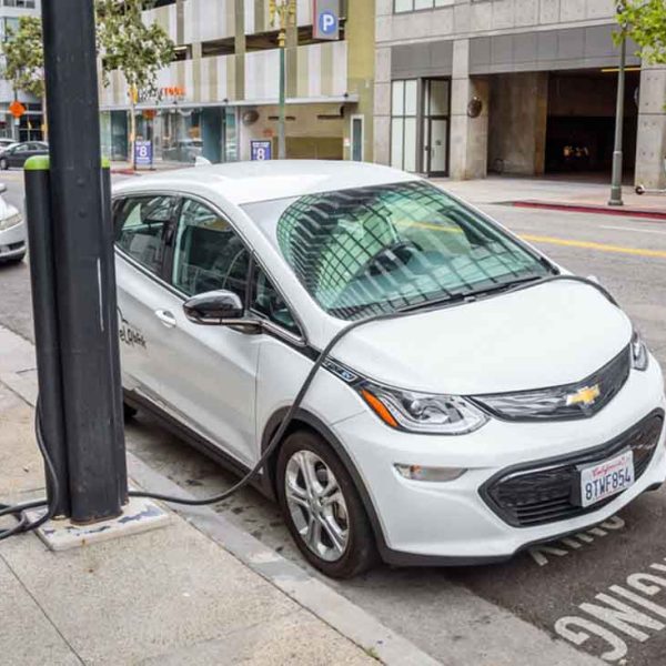 Study: EV charging stations boost spending at nearby businesses